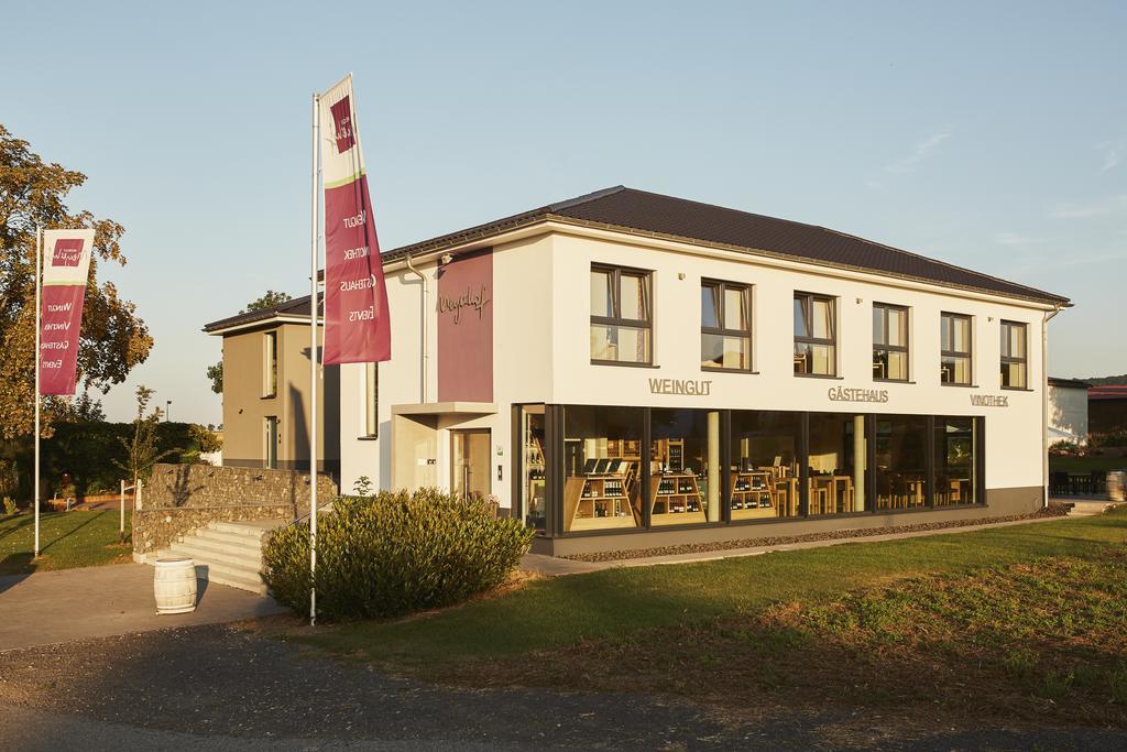 Meyerhof - Bioweingut, Vinothek & Gaestehaus Флонхайм Екстериор снимка